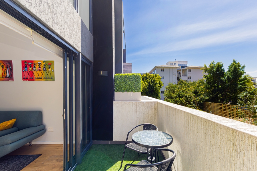 1 Bedroom Property for Sale in Sea Point Western Cape